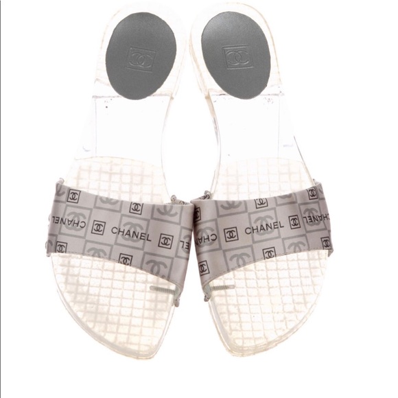 CC CHANEL SLIDES - Picture 1 of 5